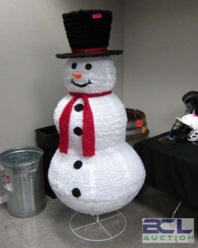 6 FT. OUTDOOR / INDOOR COLLAPSIBLE SNOWMAN