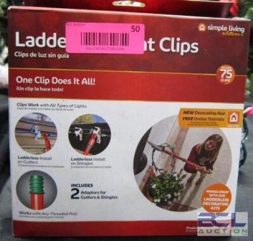 75 CT. BOX OF EXTERIOR LIGHT CLIPS