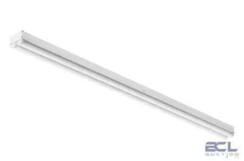 CONTRACTOR SELECT 4 FT. 64-WATT EQUIVALENT INTEGRATED LED WHITE MULTI-VOLT STRIP LIGHT FIXTURE 4500 LUMENS 4000K