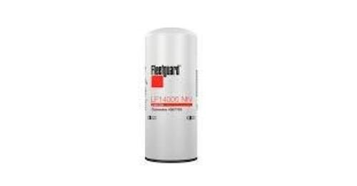 DESCRIPTION: (5) AUTOMOTIVE OIL FILTER BRAND/MODEL: FLEETGUARD #832H96 INFORMATION: BD7154, LF14000NN, M95 X 2.5 7H THREAD SIZE, 12 1/2 IN OVERALL HT