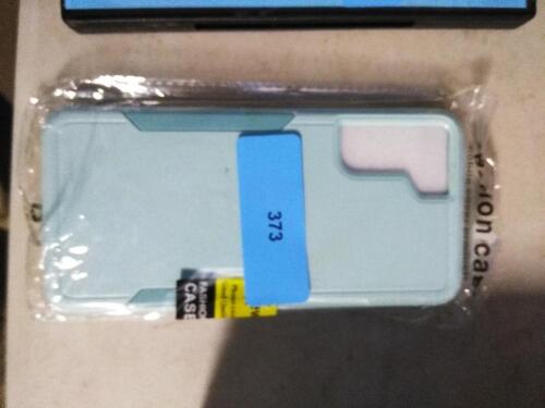 DESCRIPTION: (1) PHONE CASE BRAND/MODEL: FASHION CASE INFORMATION: IPHONE, BLUE QTY: 1