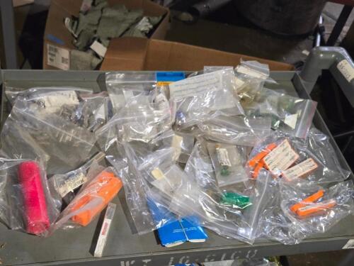 DESCRIPTION: (1) TRAY OF ASSORTED TOOLING AND ACCESSORIES INFORMATION: MUST COME IN TO INSPECT QTY: 1