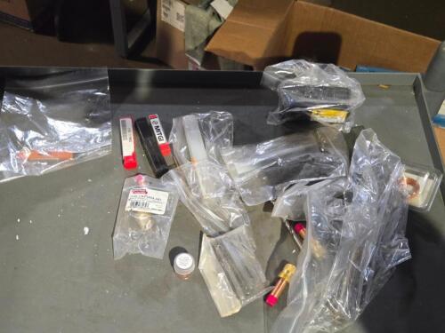 DESCRIPTION: (1) TRAY OF ASSORTED TOOLING AND ACCESSORIES INFORMATION: MUST COME IN TO INSPECT QTY: 1