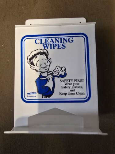 (1) LENS TOWELETTE DISPENSER