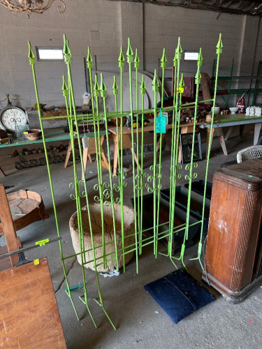 METAL GARDEN FENCE PIECES