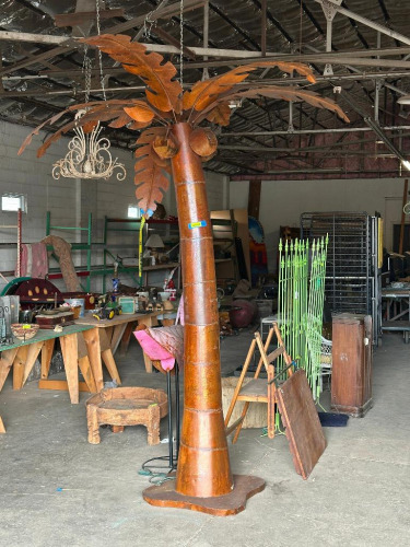 LARGE METAL PALM TREE