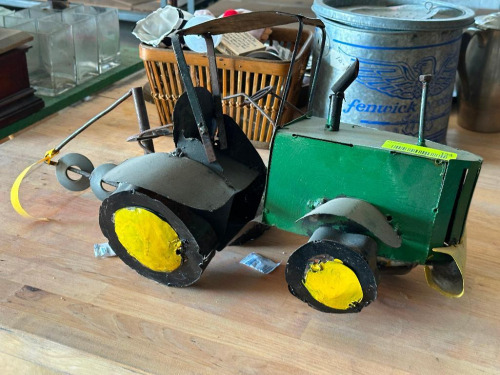 METAL TRACTOR D&Eacute;COR