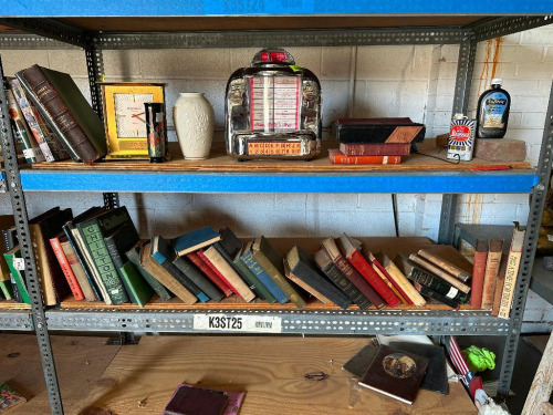 LARGE GROUP OF VINTAGE BOOKS AND D&Eacute;COR