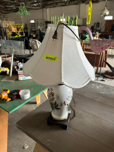VINTAGE LAMP