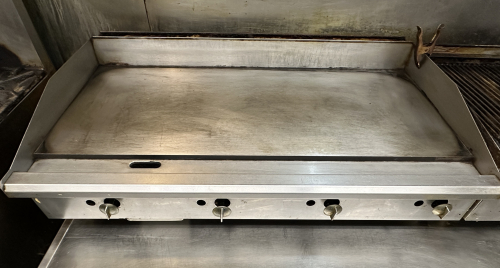 48" FOUR BURNER FLAT GRILL.