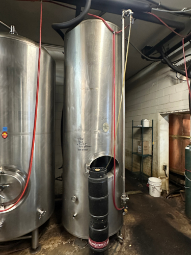 A 15 BBL VERTICAL STAINLESS STEEL FERMENTATION / CONDITIONING TANK