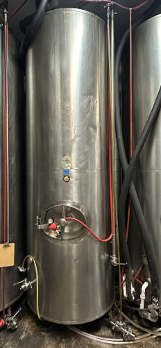 A 15 BBL VERTICAL STAINLESS STEEL FERMENTATION / CONDITIONING TANK