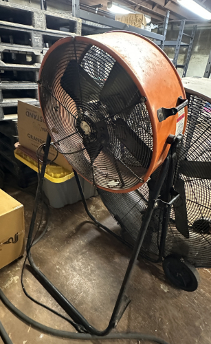 24" INDUSTRIAL AIR MOBER WITH STAND