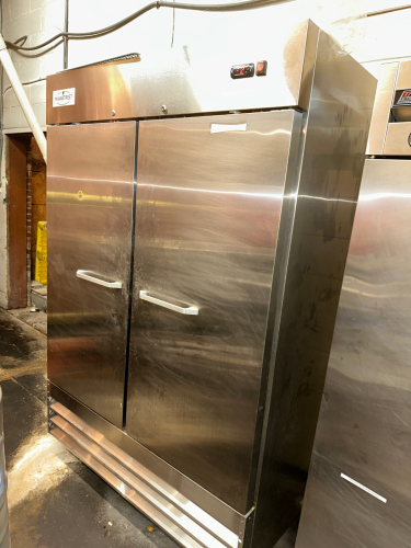 MAINSTREET TWO DOOR COMMERCIAL FREEZER.