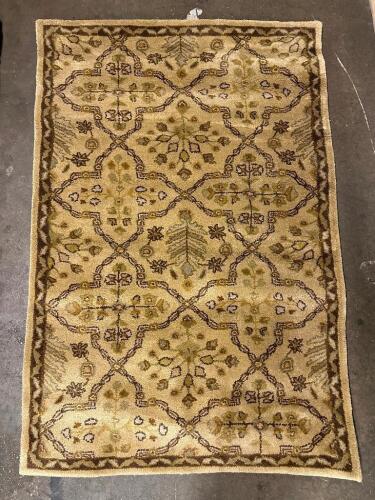 PREMIUM AREA RUG