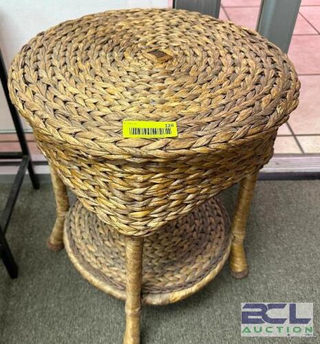 WICKER ACCENT / END TABLE