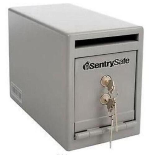 DESCRIPTION: (1) UNDER COUNTER DROP SLOT SAFE BRAND/MODEL: MASTER LOCK/UC025K INFORMATION: GRAY/CAPACITY: 0.23 CU-FT RETAIL$: 223.76 SIZE: 6"W X 12-5/