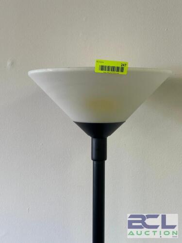 FLOOR LAMP
