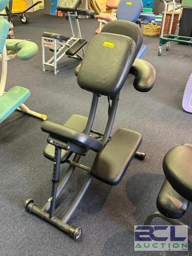 MASSAGE CHAIR