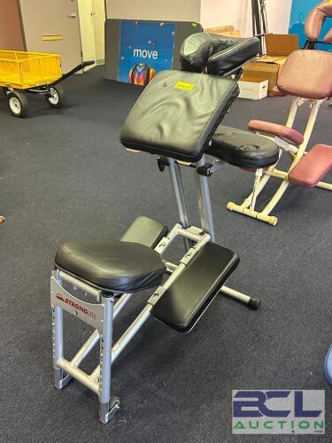 MASSAGE CHAIR