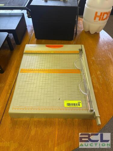 PAPER CUTTER