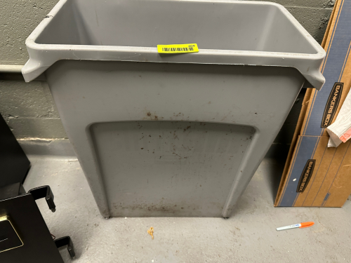 15 GALLON BAR SIDE TRASH CAN.