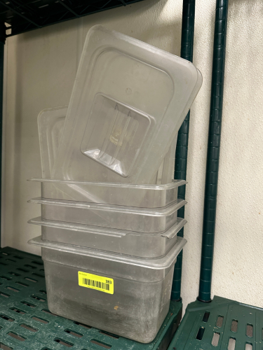 (4) 1/4 SIZE PLASTIC INSERTS W/ LIDS