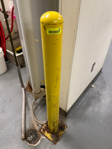 FLOOR MOUNTED BARRIER POST