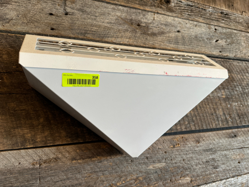 WALL MOUNTED BUG LAMP