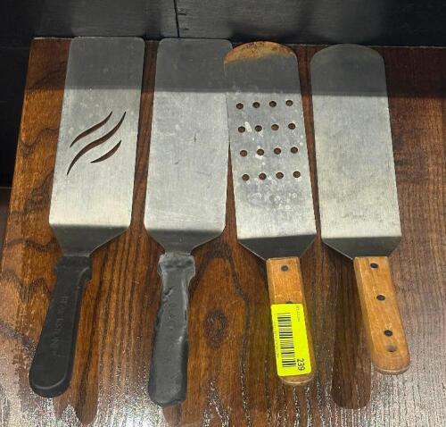 (4) - SPATULAS