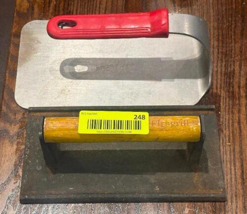 (2) - GRILL PRESSES
