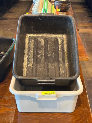 (2) - BUS TUBS