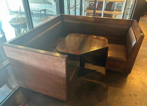 SINGLE CORNER BOOTH SECTION WITH TABLE