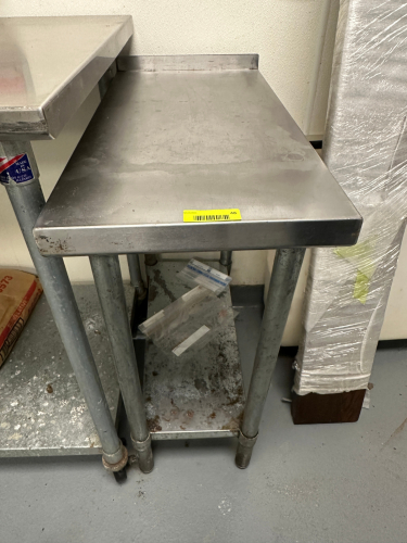 15" X 30" STAINLESS TABLE W/ 1" BACK SPLASH.