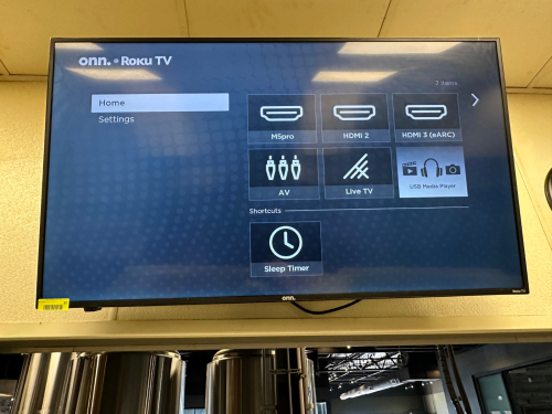 TVS ROKU 55" SMART TV WITH WALL MOUNT