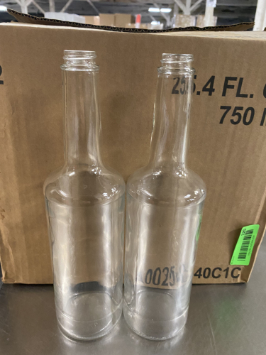 (12) 24 OZ GLASS BOTTLES.