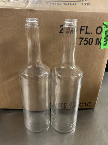 (12) 24 OZ GLASS BOTTLES.