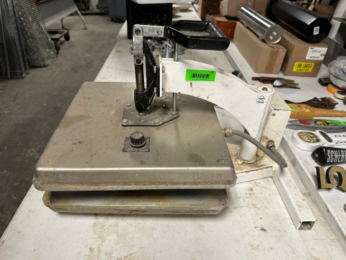 DOUGH XPRESS TXM-15 COMMERCIAL DOUGH PRESS.