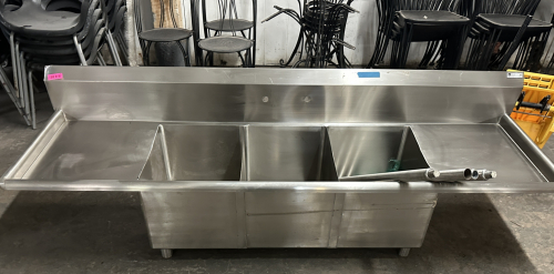 8' THREE WELL STAINLESS POT SINK W/ LEFT AND RIGHT DRY BOARDS.