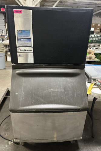 ICE O MATIC 500 LB. CAPACITY AIR COOLED ICE HEAD WITH STORAGE BIN.