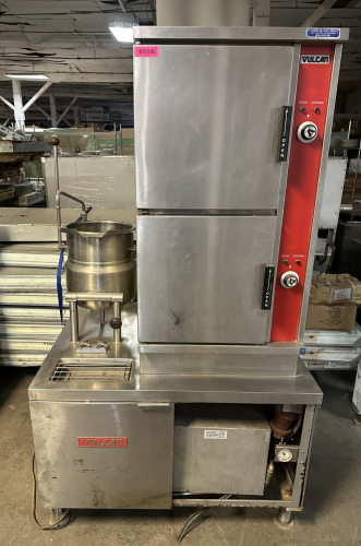 VULCAN COMMERCIAL DOUBLE-COMPARTMENT ELECTRIC CONVECTION STEAMER WITH INTEGRATED STEAM-JACKETED KETTLE.