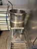VULCAN COMMERCIAL DOUBLE-COMPARTMENT ELECTRIC CONVECTION STEAMER WITH INTEGRATED STEAM-JACKETED KETTLE. - 3