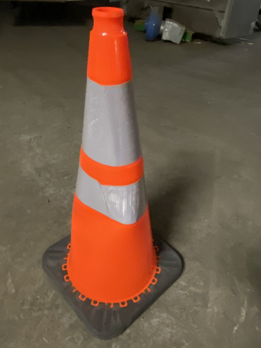 (10) HEAVY DUTY ORANGE PLASTIC TRAFFIC CONES