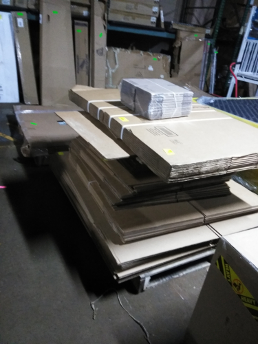 (1) PALLET OF CARDBOARD MOVING BOXES