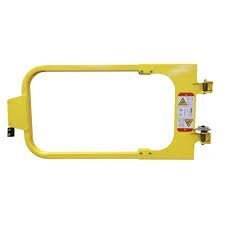 (1) SELF CLOSING SAFETY GATE