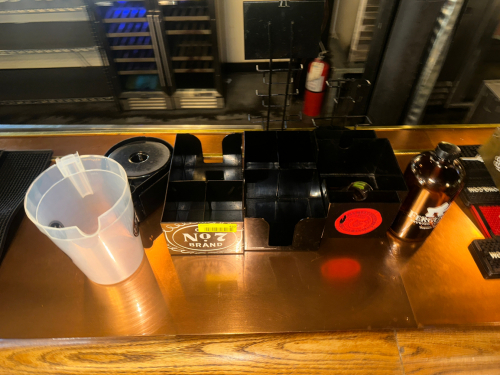 (1) LOT OF ASSORTED BAR SUPPLIES