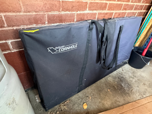 CORN HOLE BOARD SET W/ CANVAS CARRY CASE.