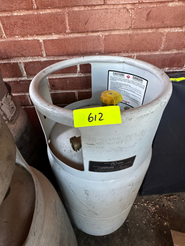 LP PROPANE TANK FOR FORK LIFT.