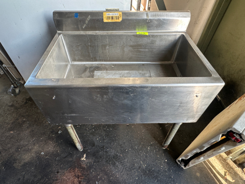 24" STAINLESS ICE KEEPER.