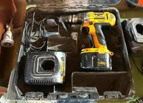 DEWALT DRILL/DRIVER PACKAGE